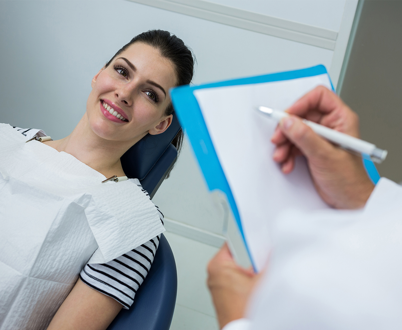 Anamnese odontológica: descubra como a tecnologia pode ser uma aliada para  a prática